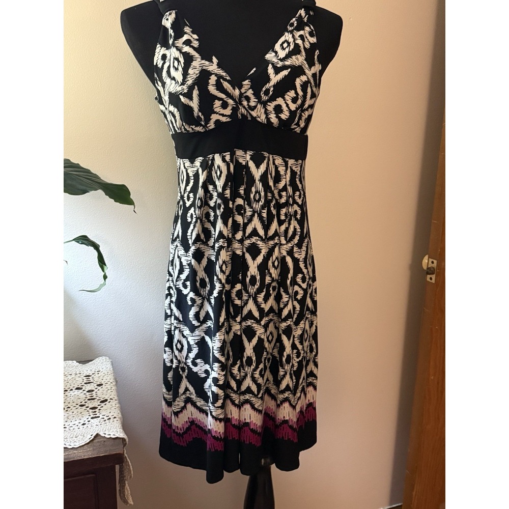 Intermission size 8 sleeveless multicolor dress with padded bra